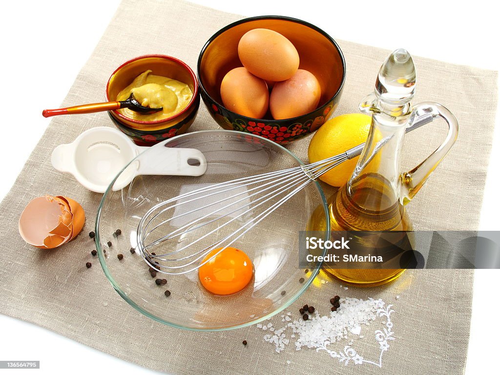 제품 홈화면 준비 마요네즈를 얹어 보십시오. - 로열티 프리 계란 노른자 스톡 사진