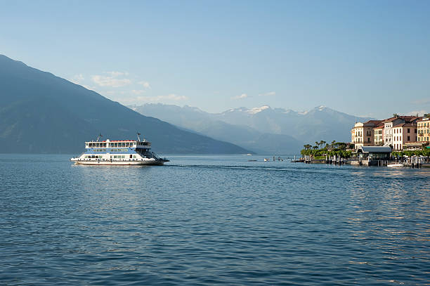 istock Boat Leaves Bellagio At Dusk 136568013