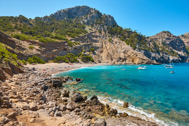 istock Turquoise waters in Mallorca. Coll Baix beach. Mediterranean coastline. Balearic 1365834286