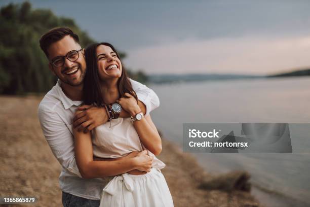 Happy Face At The Beach Stock Photo - Download Image Now - Couple - Relationship, Happiness, Love - Emotion
