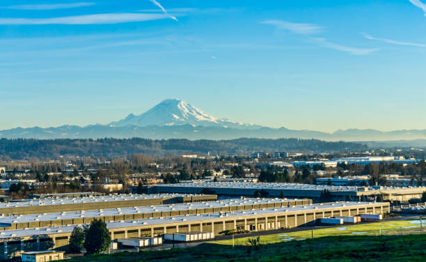 istock Tukwila And Rainier 7 1365884354