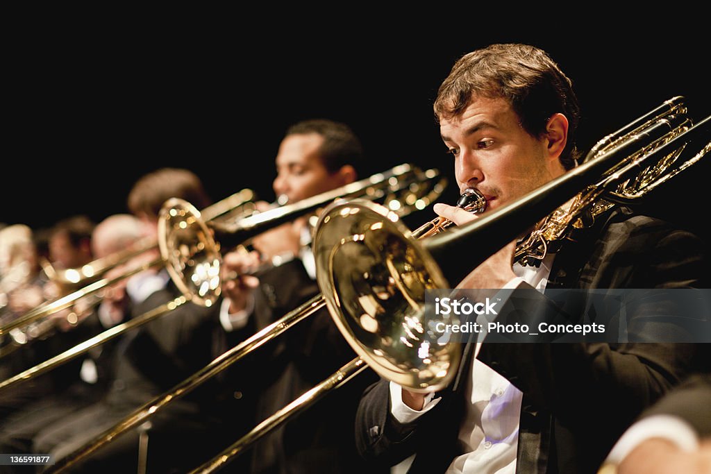 Trompete jogadores na orquestra - Foto de stock de Orquestra royalty-free