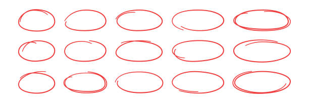 handgezeichnete rote ovale set. ovale unterschiedlicher breite. markieren sie kreisrahmen. ellipsen im doodle-stil. satz von vektorillustrationen isoliert auf weißem hintergrund - kreis stock-grafiken, -clipart, -cartoons und -symbole