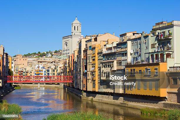 Vecchia Città Di Girona Spagna - Fotografie stock e altre immagini di Provincia di Girona - Provincia di Girona, Vecchio, Acqua