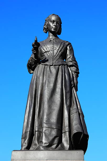 statue de florence nightingale - bronze star photos et images de collection