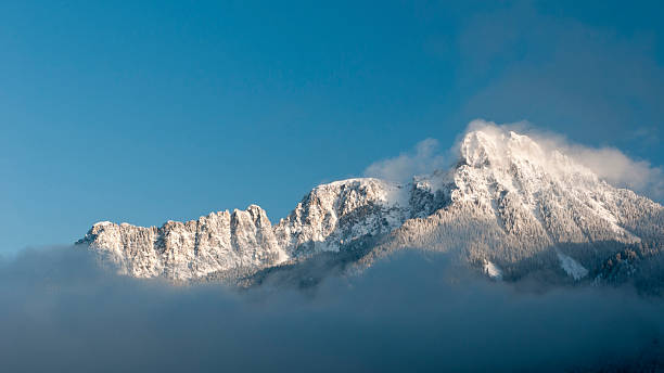 istock majestic snowy mountain 136607654