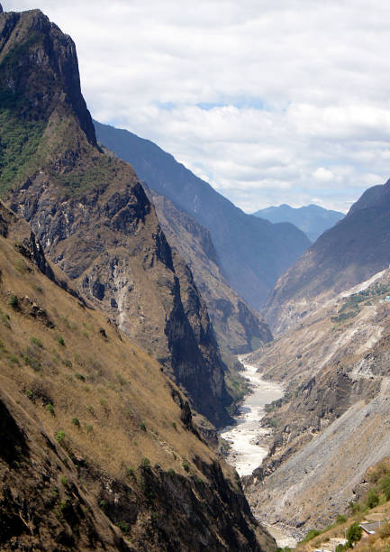 istock Tiger Leaping Gorges, Yantze, Lijiang, China 1366085850