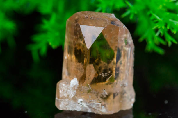 istock topaz, mineral specimen stone rock geology gem crystal 1366089362