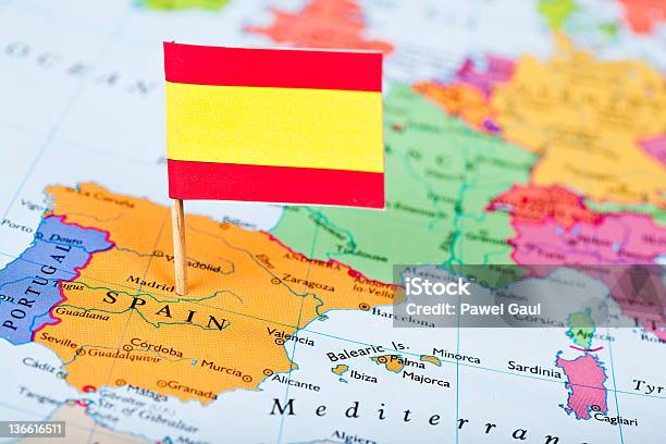 Karte Und Flagge Von Spanien Stockfoto und mehr Bilder von Barcelona - Spanien - Barcelona - Spanien, Bildhintergrund, Bildschärfe