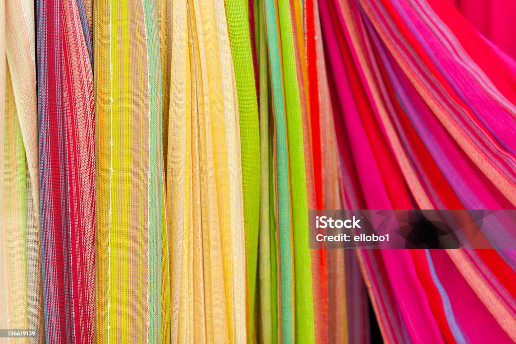 Écharpes colorées. - Photo de Abstrait libre de droits