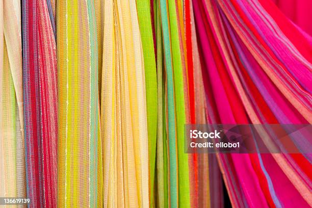 Lenços Coloridos - Fotografias de stock e mais imagens de Abstrato - Abstrato, Acessório, Algodão