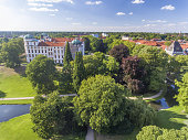 luftaufnahme-von-celle-einer-kleinen-mittelalterlichen-stadt-im-herzen-deutschlands.jpg?b=1&s=170x170&k=20&c=OLbGvr4AcGB2RKUIQ_HHBRe6TZoTFCXzfkj8k82X0BA=