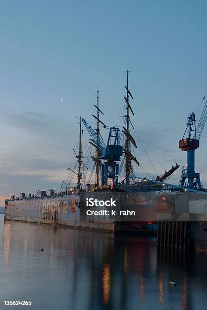 Photo libre de droit de Gorch Fock banque d'images et plus d'images libres de droit de Affaires - Affaires, Antique, Bateau à voile