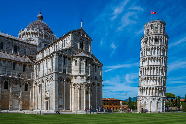 istock Leaning Tower of Pisa 1366250790