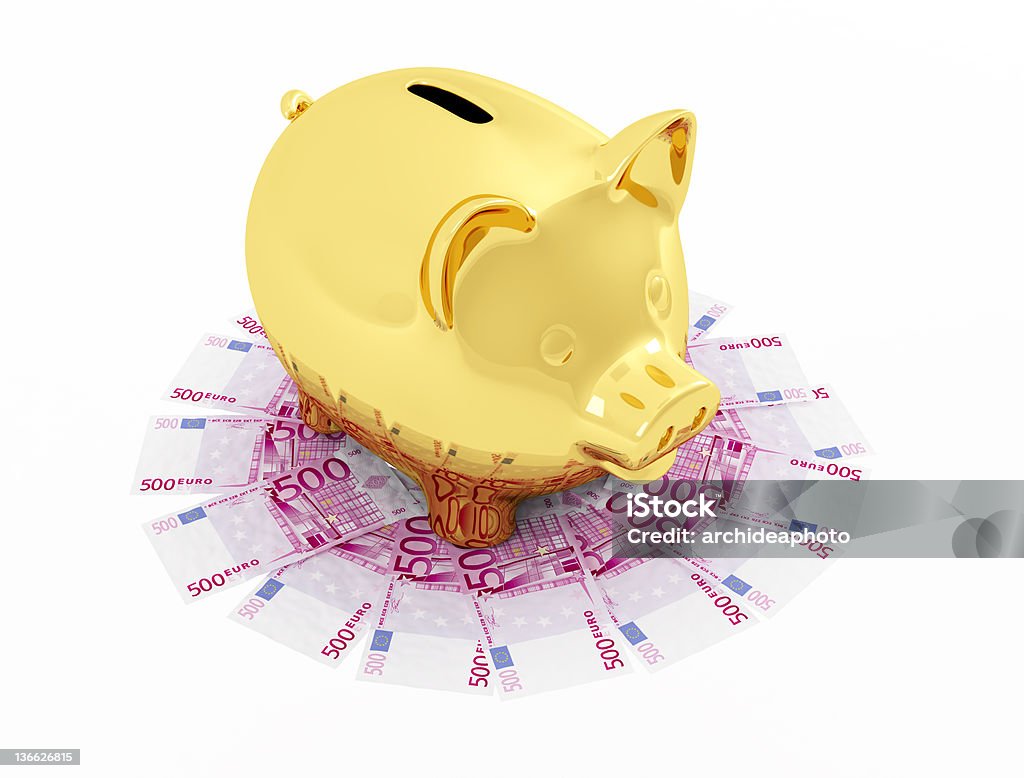 Golden piggy bank na nota de Euro - Foto de stock de 500 royalty-free