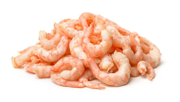 삶은 껍질을 벗긴 새우 더미 - shrimp 뉴스 사진 이미지