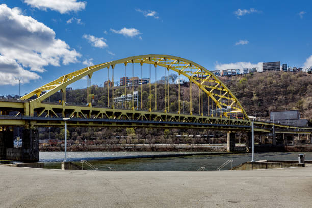 istock Fort Pitt Bridge in Pittsburgh, Pennsylvania 1366343652