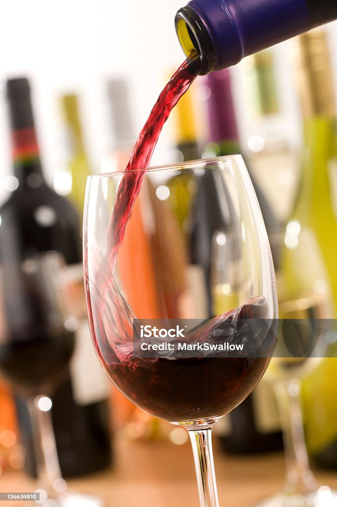 Degustazione di vini - Foto stock royalty-free di Vino