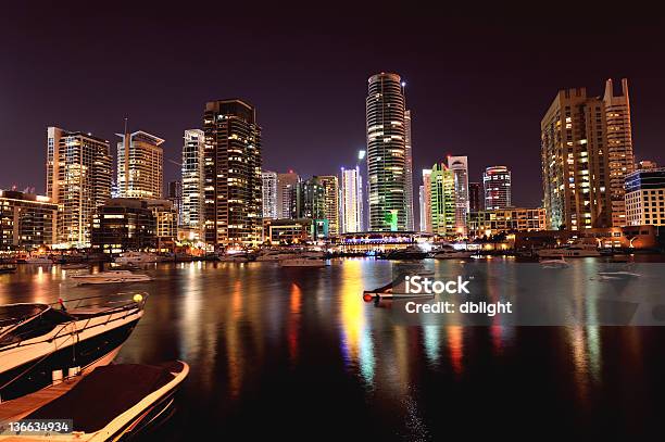 Panorama Urbano Di Dubai - Fotografie stock e altre immagini di Acqua - Acqua, Ambientazione esterna, Appartamento