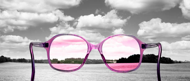 istock Seeing the world through Rosar glasses 1366381157