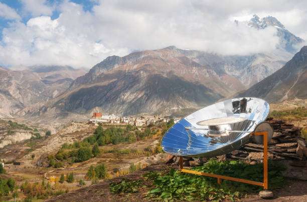 solar cooker - nepal landscape hiking rice imagens e fotografias de stock