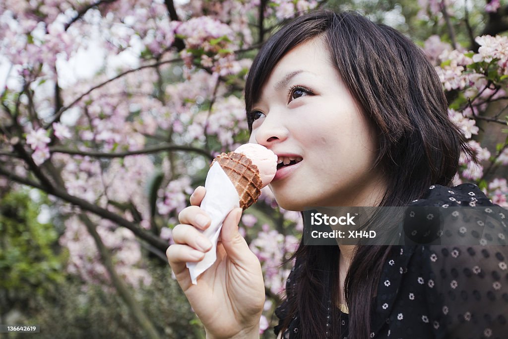 Flor de cerejeira icecream - Royalty-free 20-29 Anos Foto de stock