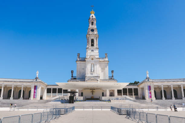 sanctuary of our lady of fatima , santarem, portugal - fatima imagens e fotografias de stock