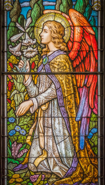 angel stained glass trinity parish church san agustín florida - saint augustine cathedral fotografías e imágenes de stock
