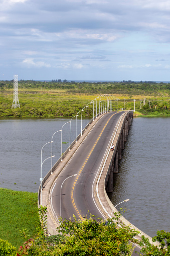 Vista panorámica del viaducto entre Iguape e Ilha Comprida photo