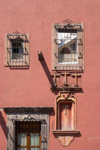 istock Colonial-style building facade with windows, San Miguel de Allende, Mexico 1366475247