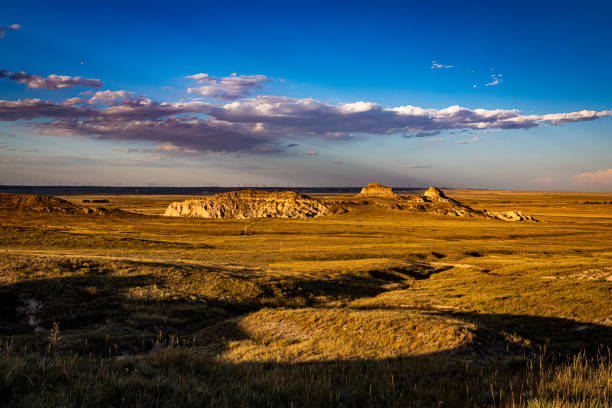 Sunset on the Pawnee Buttes at Pawnee National Grassland Colorado Pawnee National Grassland is a United States Forest Service unit located in northeastern Colorado on the Colorado Eastern Plains in the South Platte River basin. butte rocky outcrop stock pictures, royalty-free photos & images