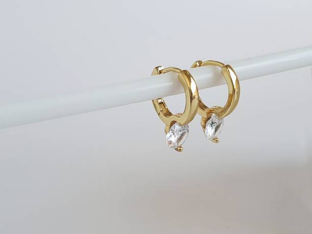 gold hoop earrings with crystals - earring imagens e fotografias de stock