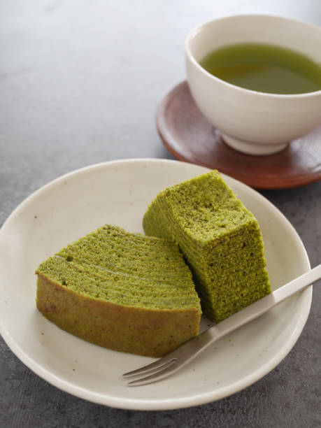 istock Japanese matcha baumkuchen 1366549038
