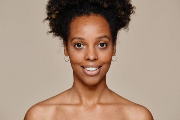 istock Natural Black Woman Minimal 1366553671