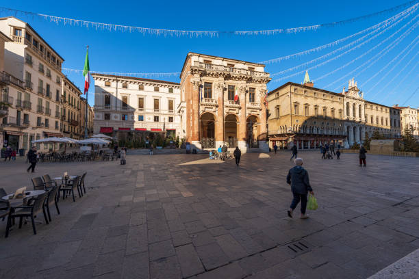 piazza dei signori - main town square of vicenza veneto italy - palladian imagens e fotografias de stock