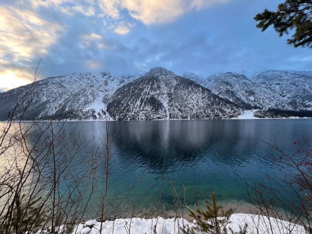 istock Achensee between Maurach and Achenkirch between the Rofan and Karwendel 1366582119