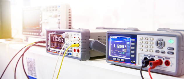 Electronic battery tester and analyzers