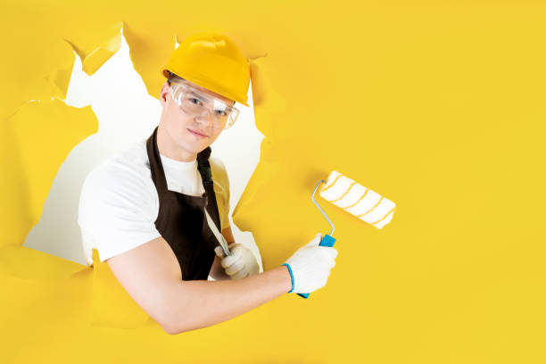 istock Male builder involved in renovation 1366588269