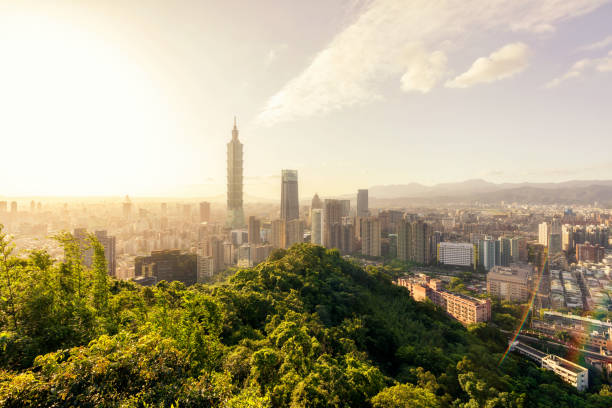 istock Panorama Sunset of Taipei 101 1366604964