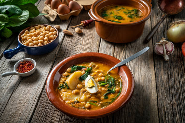 istock Potaje de garbanzos, chickpea stew spanish recipe vegetarian with spinach 1366634694