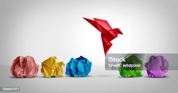 Konzept Der Neuen Idee Stockfoto und mehr Bilder von Neuanfang - Neuanfang, Origami, Verknittertes Papier
