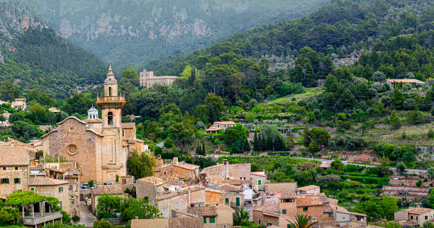 panorama of valldemossa, mallorca - valldemossa imagens e fotografias de stock