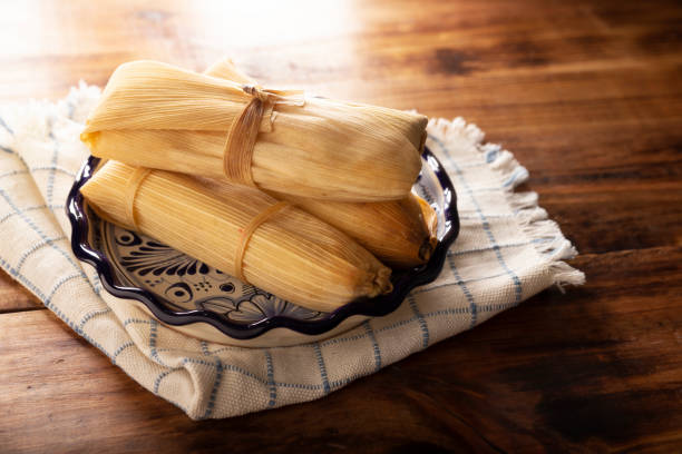 pyszne meksykańskie tamales - corn on the cob corn cooked boiled zdjęcia i obrazy z banku zdjęć