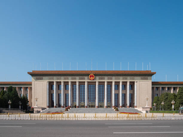 wielka sala ludowa, plac tiananmen, pekin, chiny - flag china chinese flag majestic zdjęcia i obrazy z banku zdjęć