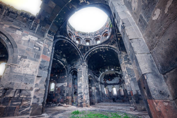 талинский собор в арагацотнской области, армения. - monkhood стоковые фото и изображения