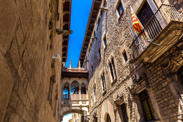 old town barri gotic in barcelona - gotic imagens e fotografias de stock