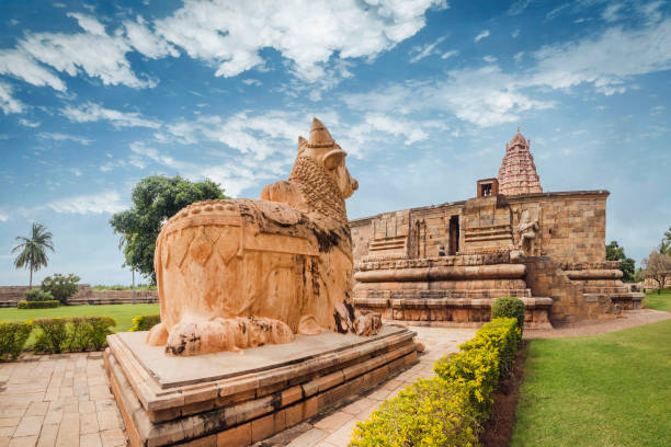 templo de brihadisvara, thanjavur, tamil nadu - tamil - fotografias e filmes do acervo