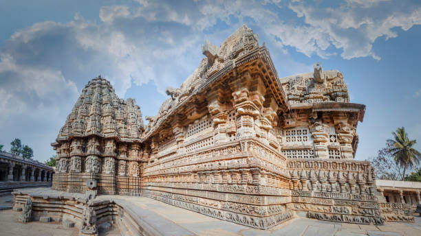 the astonishingly beautiful keshava temple in somnathpur, karnataka, india - somnathpur imagens e fotografias de stock