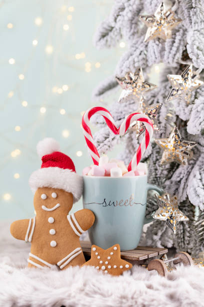 istock Christmas candy cane heart, bokeh background. 1366794804