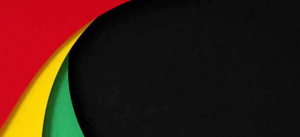 fondo geométrico abstracto de color negro, rojo, amarillo, verde. fondo de color del mes de la historia negra con espacio de copia para el texto - black history fotografías e imágenes de stock